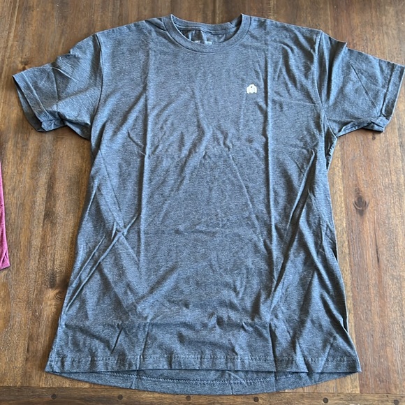 INTO THE AM basic t's Mens Size M, 2 crew, 1 v-neck, New - Picture 3 of 13